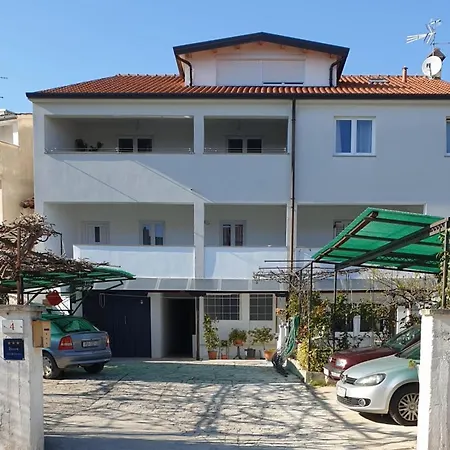 Palaziol Appartamento Rovigno